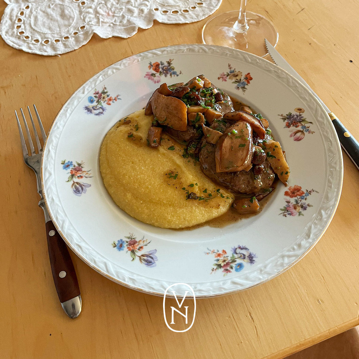 Polpette di cervo med polenta av Rizwan Qadery